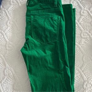 EUC VV Kelly green velvet pants size 00